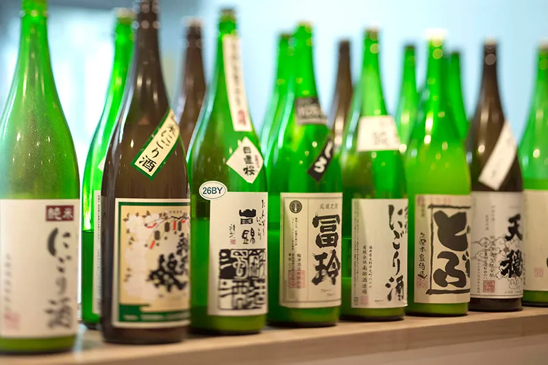 各地の日本酒に込められた情熱を体験